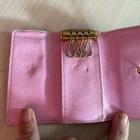 🔥🔥🔥Louis Vuitton Multicolor Monogram key wallet. ONE DAY SALE - Picture 3 of 3